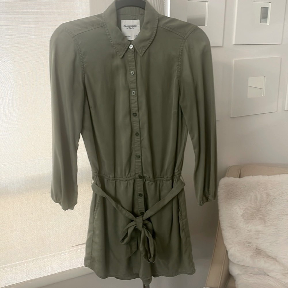 Abercrombie EUC Olive Green Jumpsuit/Romper Shorts